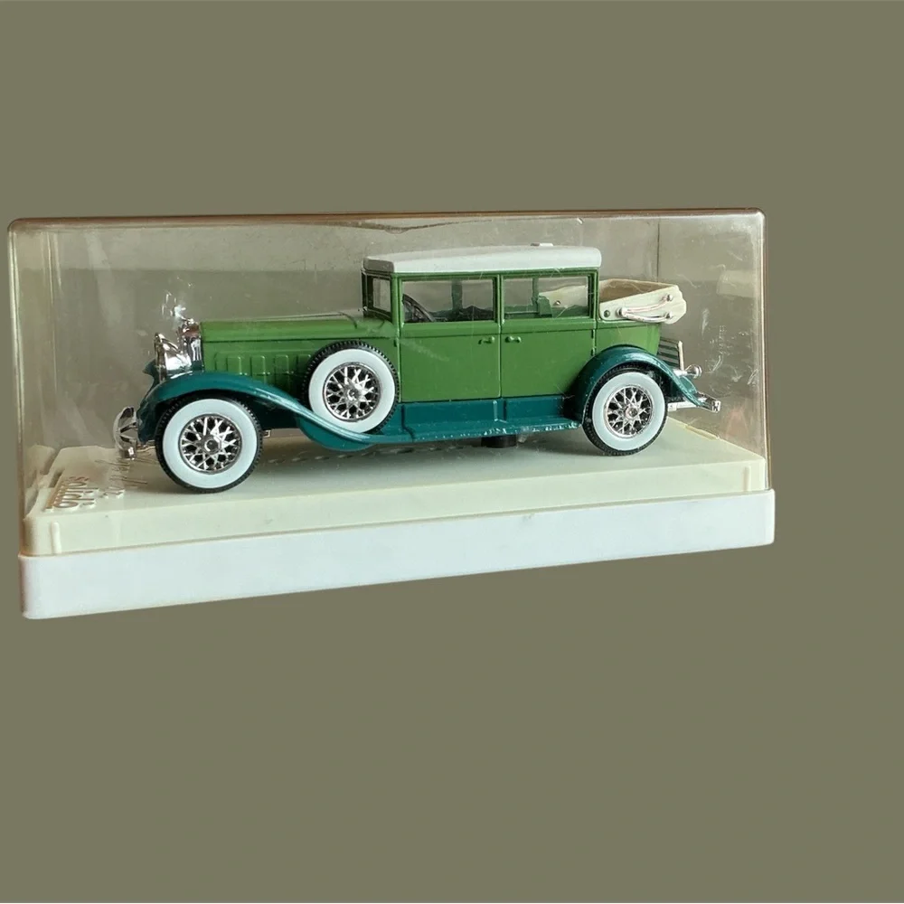 Vintage Model Car Solido Cadillac 1931 Age D'or Collectible Toy